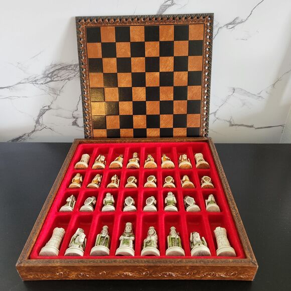 VTG Nigri Medieval Chess Set w Board Piece Storage Box Italian Barbarossa Italy - Picture 2 of 10